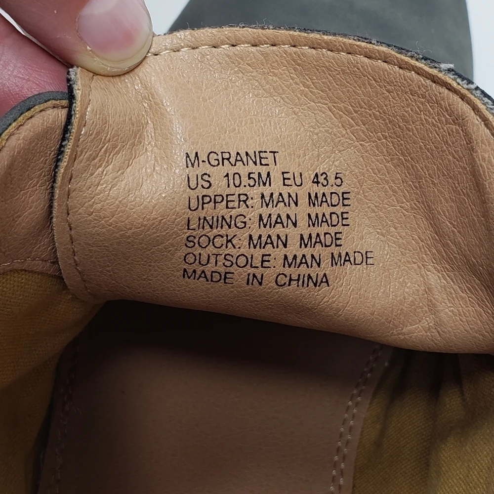 Madden Men's Chukka Boots Size 10.5 US 43.5 EU  Granet